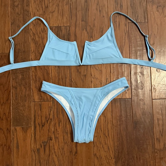 NWOT Blue V Wire Bikini Sz S - Picture 8 of 11